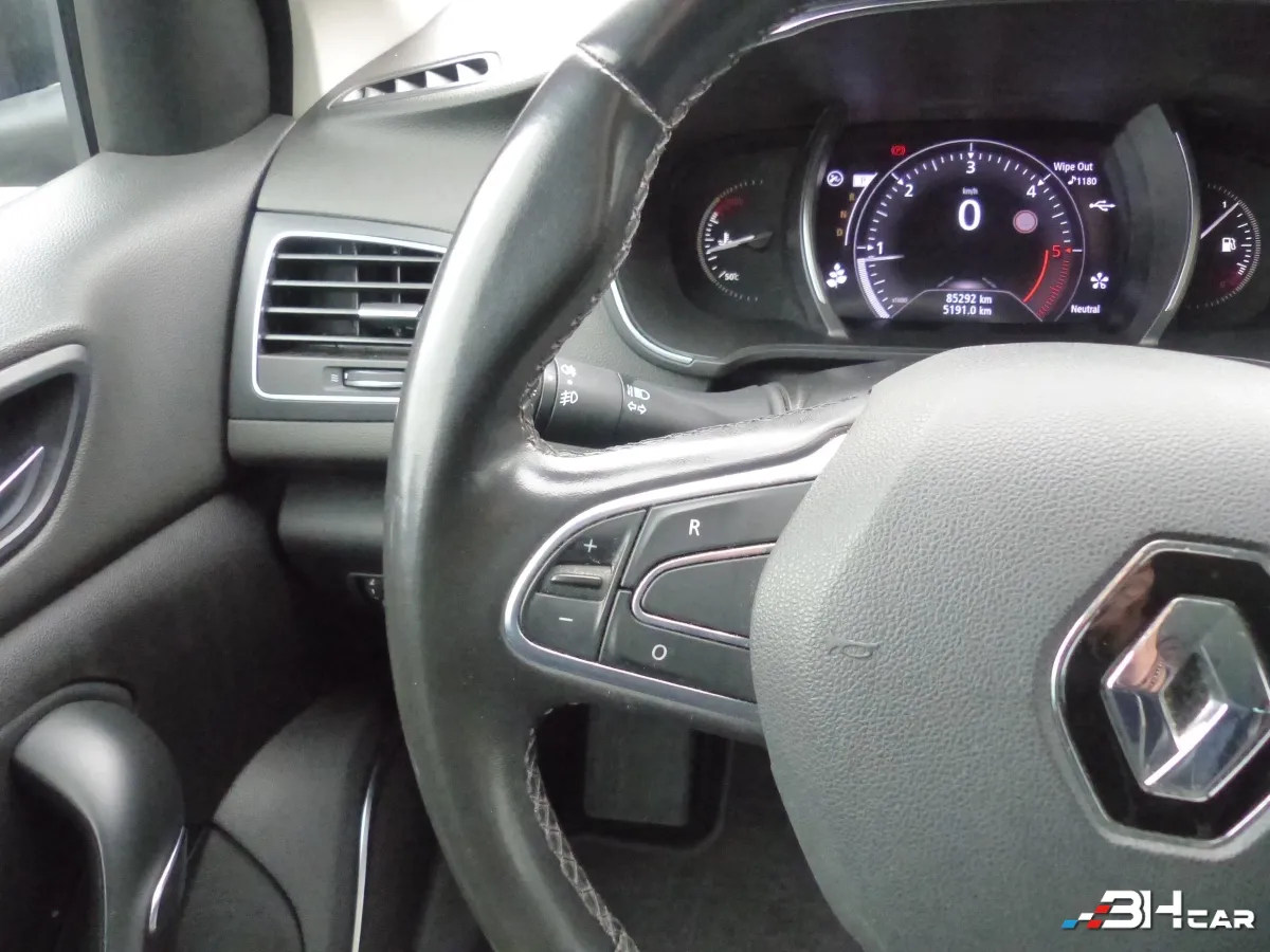Renault Megane - photo 15