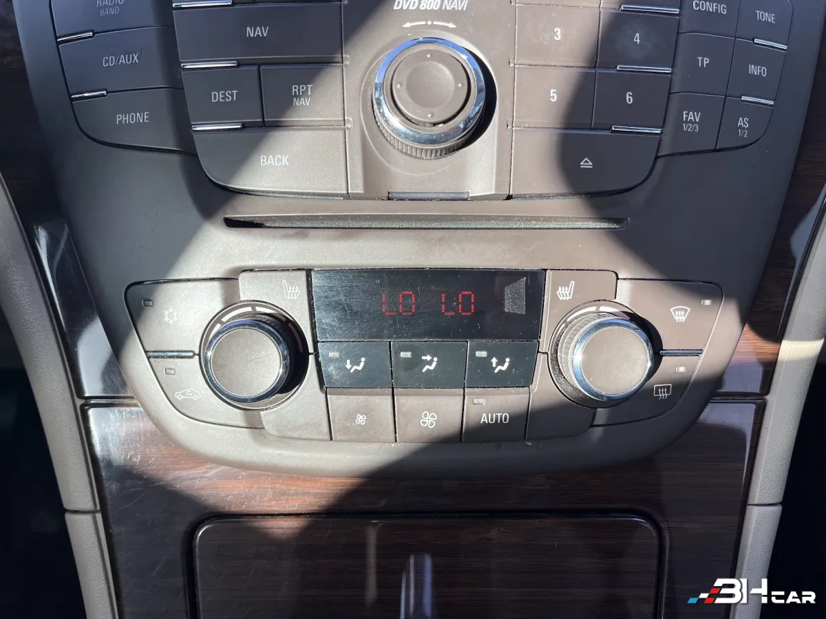 Opel Insignia - photo 17