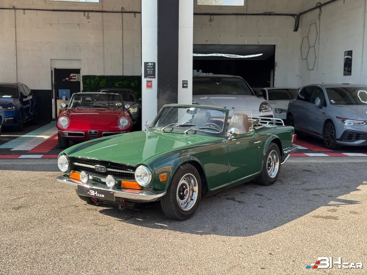 TRIUMPH TR6