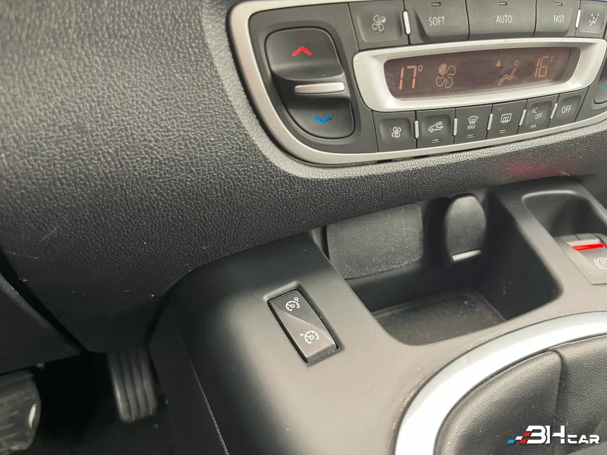 Renault Grand Scenic - photo 23