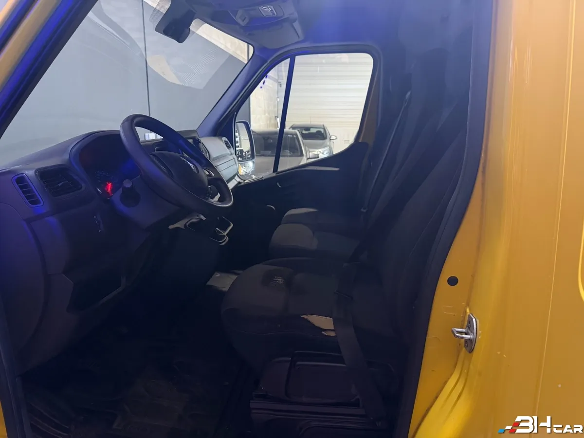 Renault Master Vu - photo 10