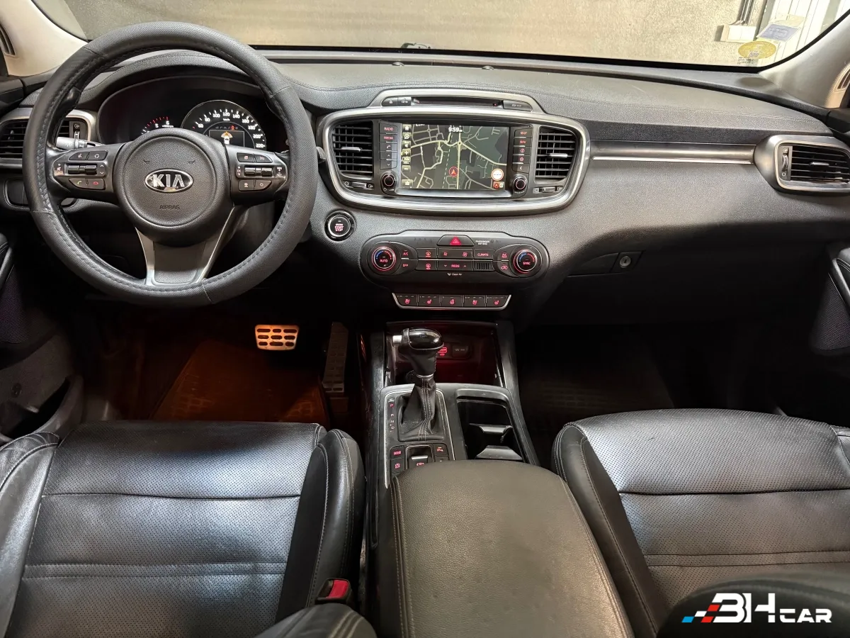 Kia Sorento - photo 16