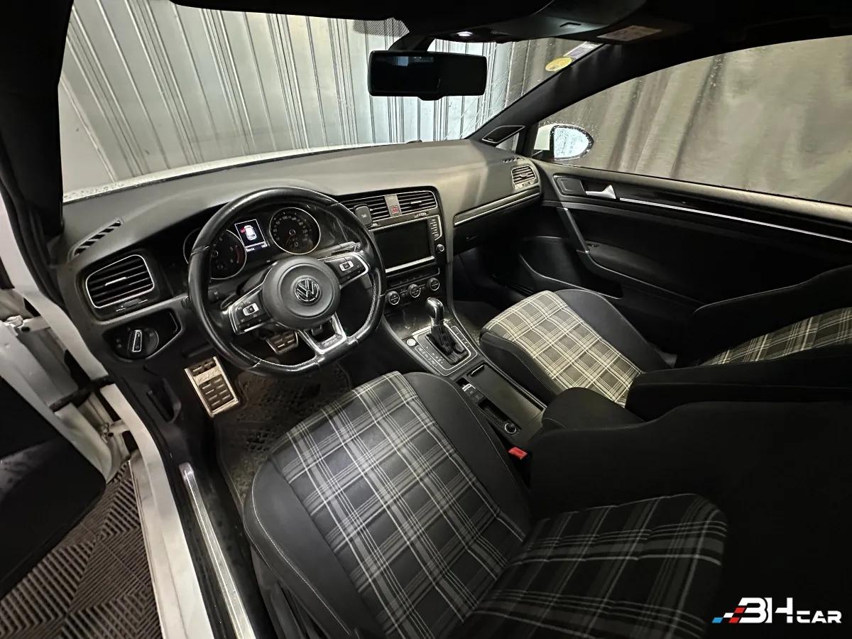 Aperçu indisponible de Volkswagen Golf