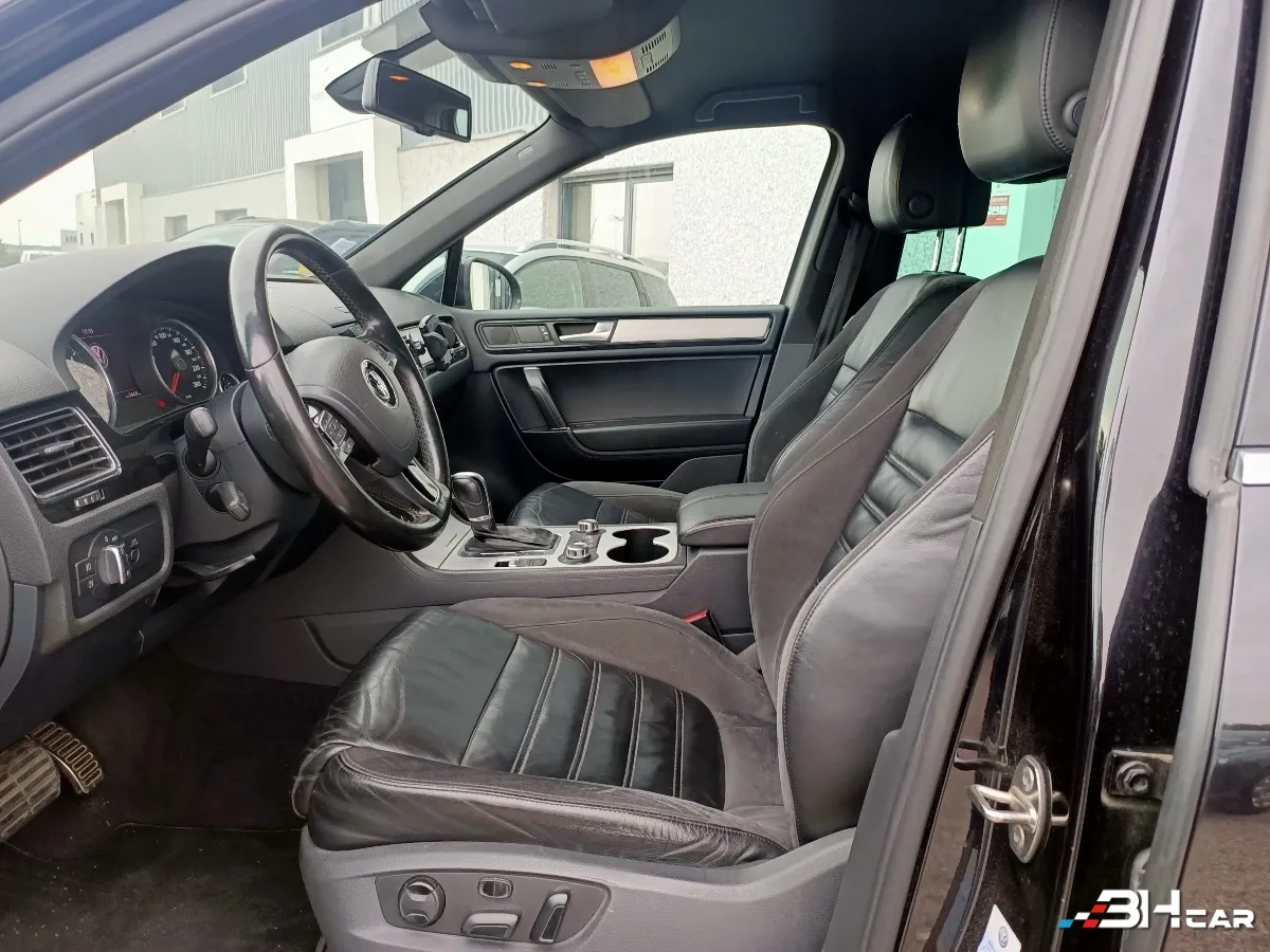 Volkswagen Touareg - photo 9
