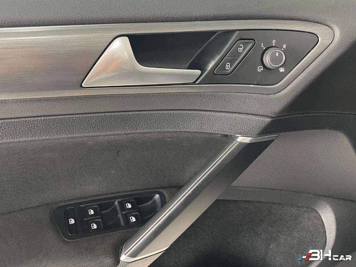 Aperçu indisponible de Volkswagen Golf