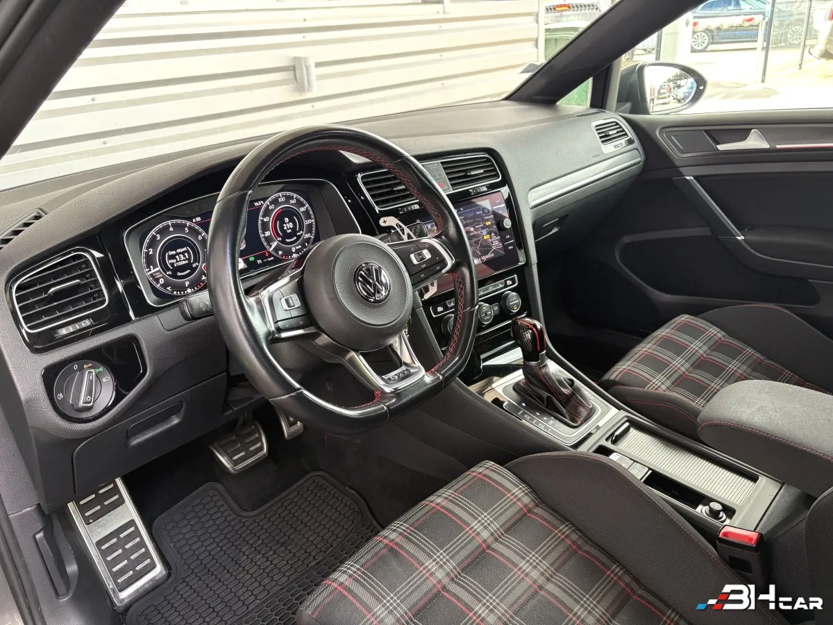 Volkswagen Golf - photo 8