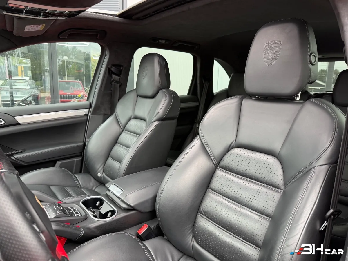 Porsche Cayenne - photo 12