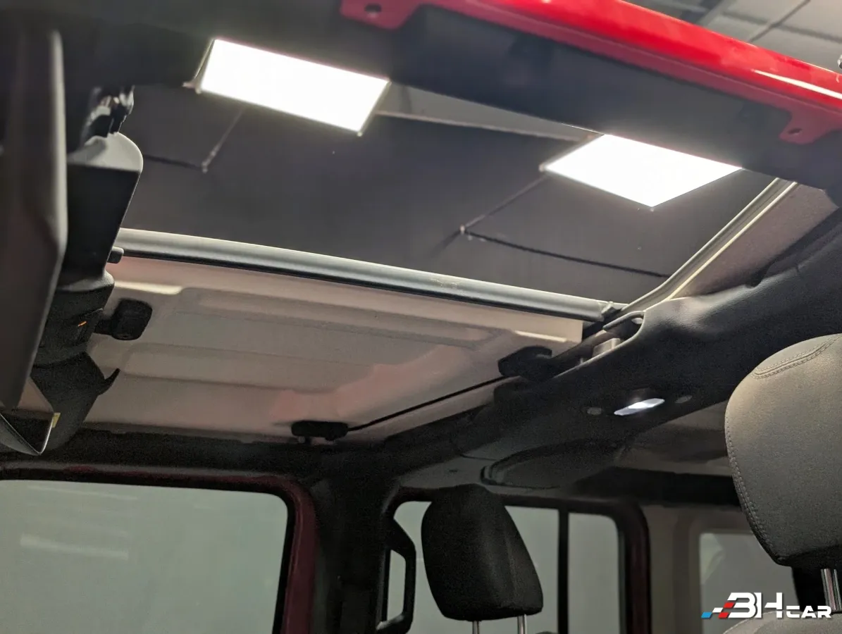 Jeep Wrangler - photo 18