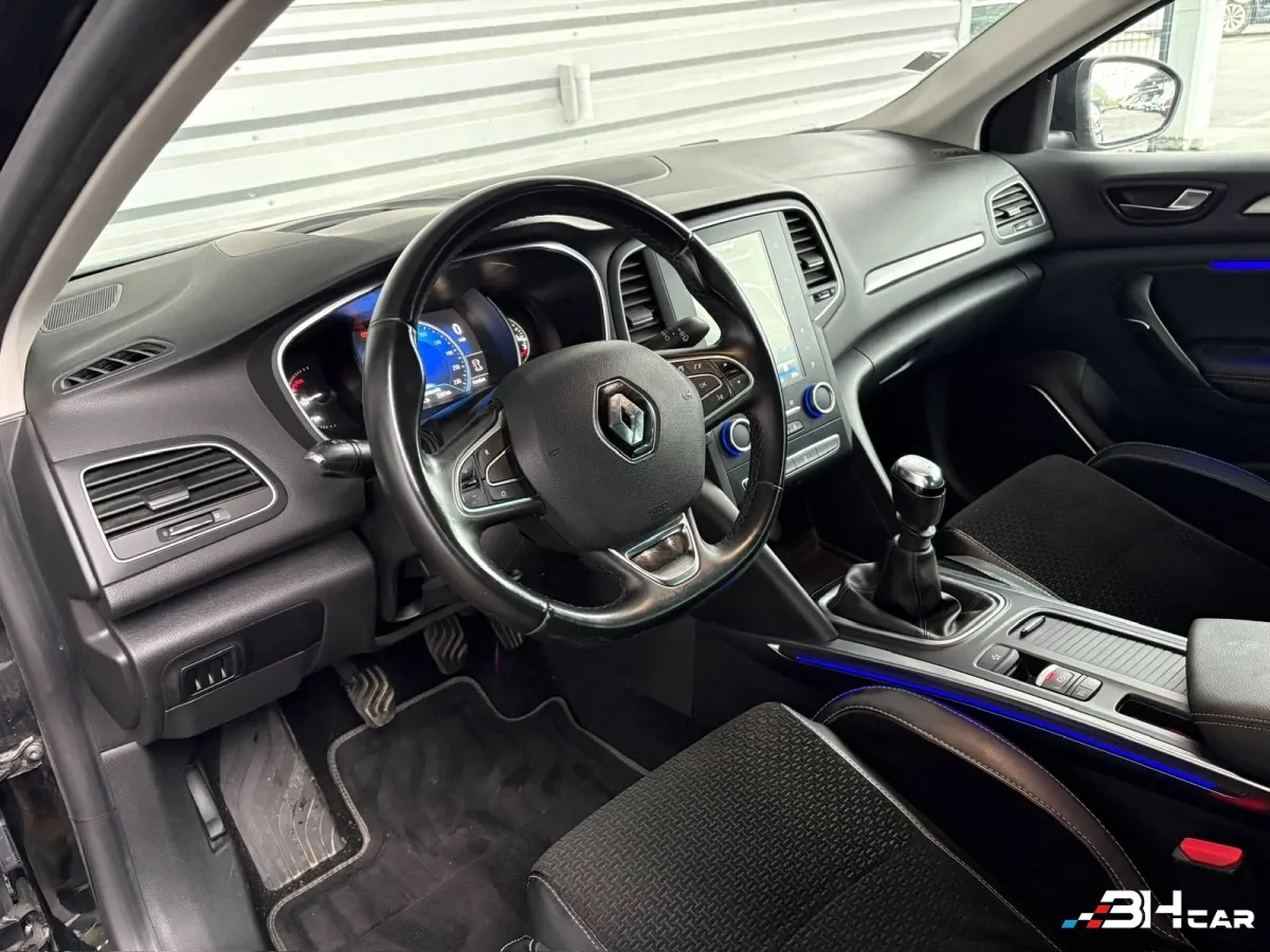 Renault Megane - photo 15