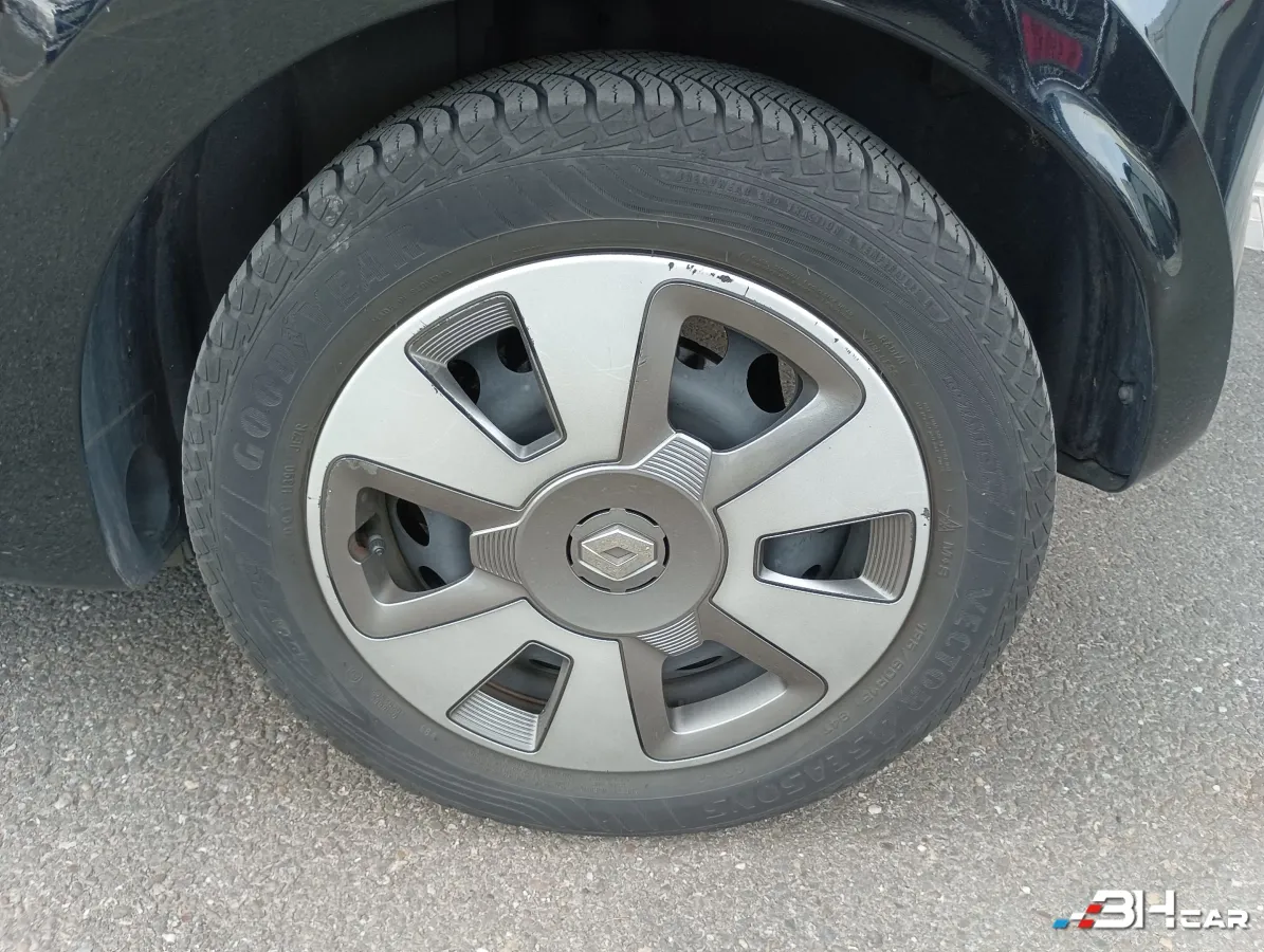 Renault Twingo - photo 10