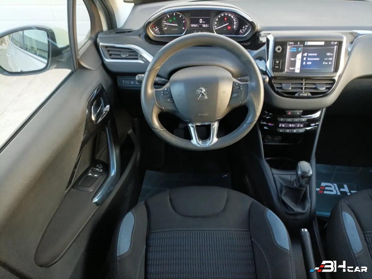 Aperçu indisponible de Peugeot 208