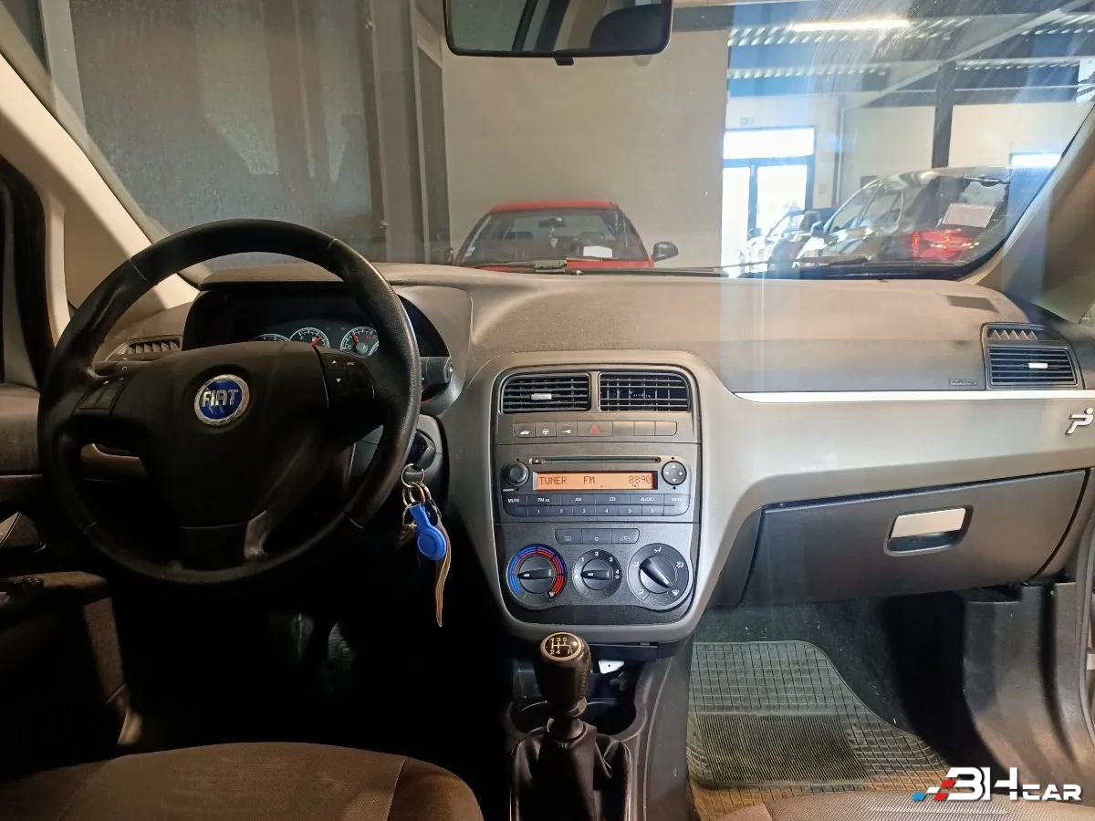Fiat Grande Punto - photo 14