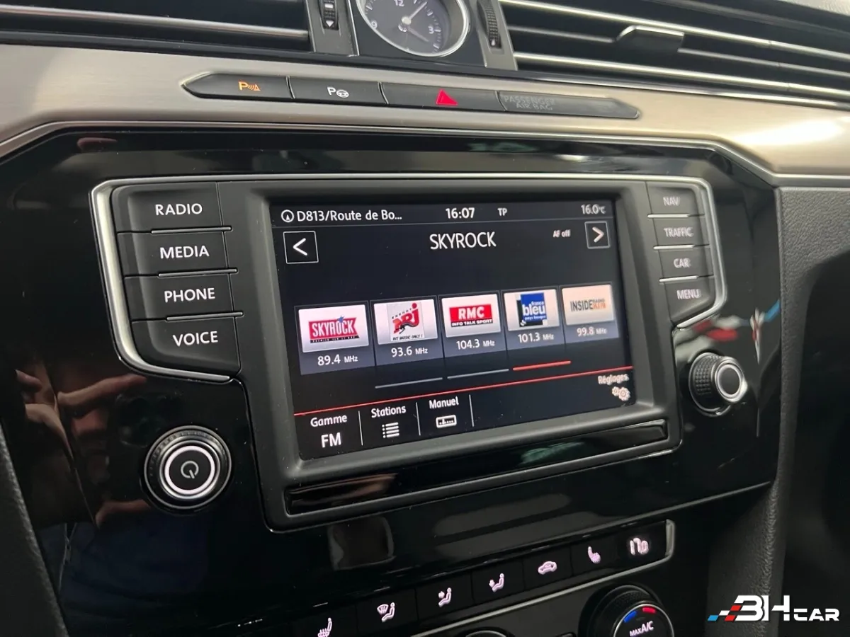 Volkswagen Passat - photo 23