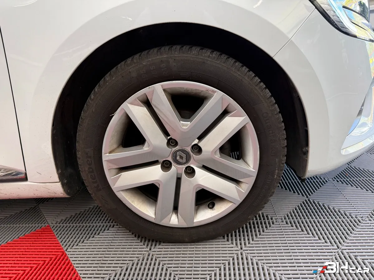 Renault Clio - photo 19