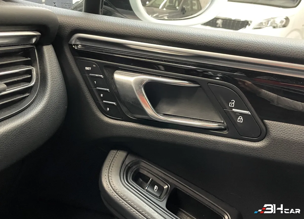 Porsche Macan - photo 21