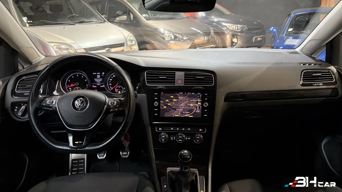 Volkswagen Golf - photo 17