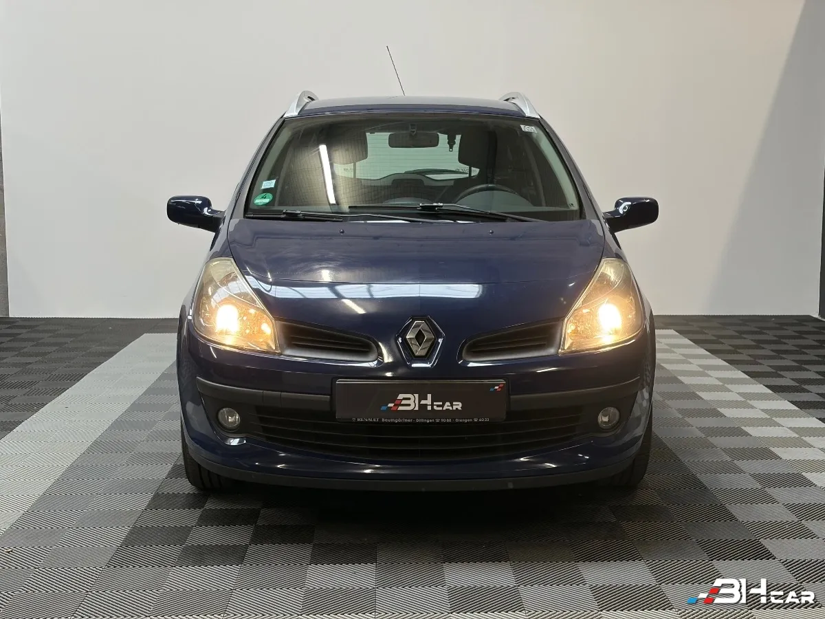 Renault Clio - photo 2