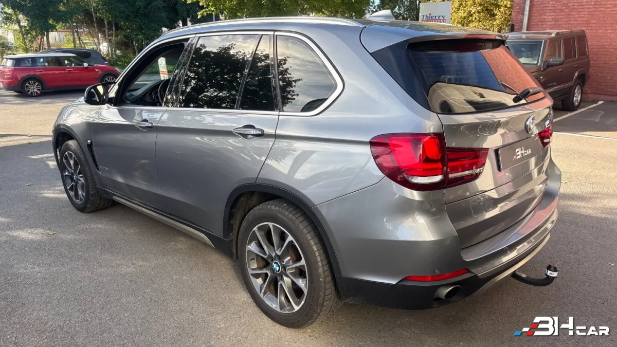 Bmw X5 - photo 4