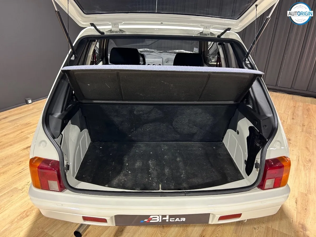 Peugeot 205 - photo 25