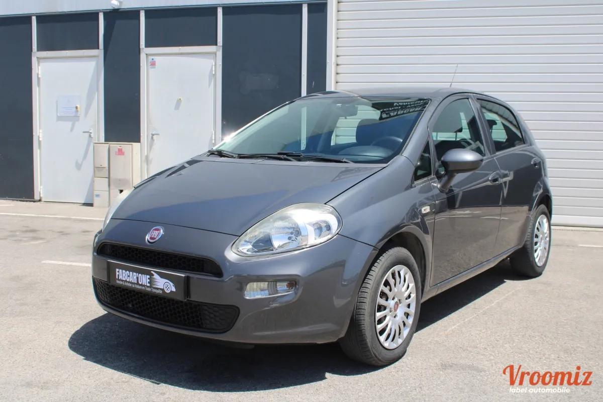 FIAT PUNTO 1.4 8v 78ch S&S Easy 5p - Distribution neuve - Garantie 12 Mois