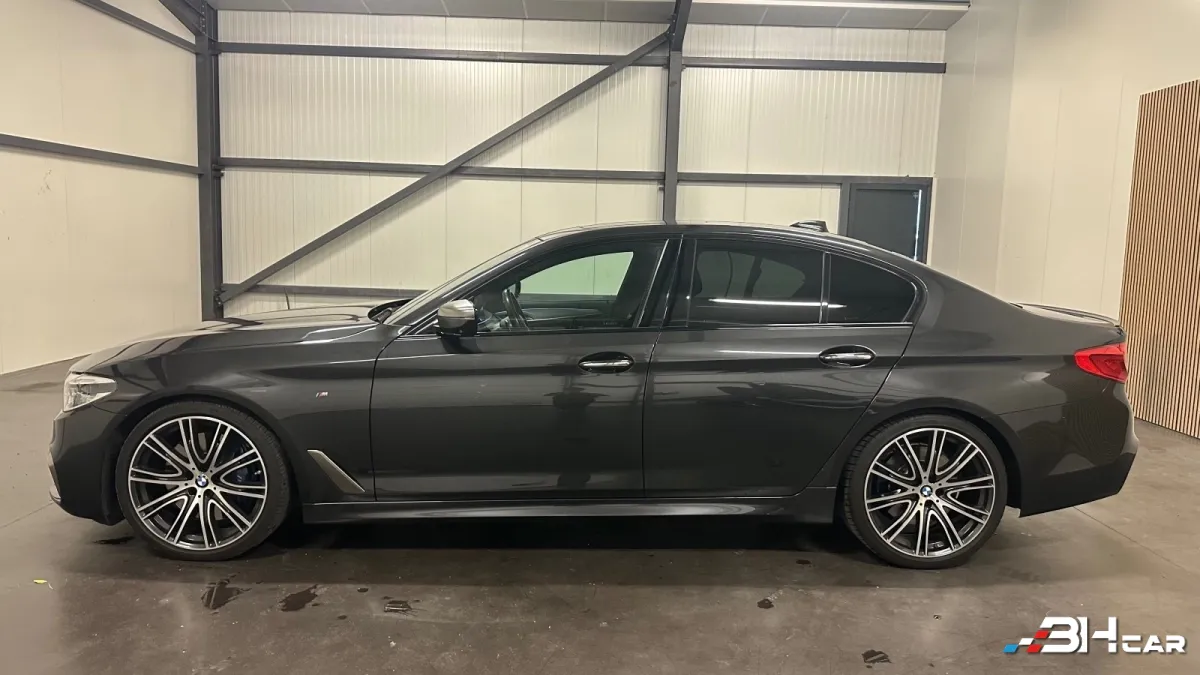 Bmw M550 - photo 8