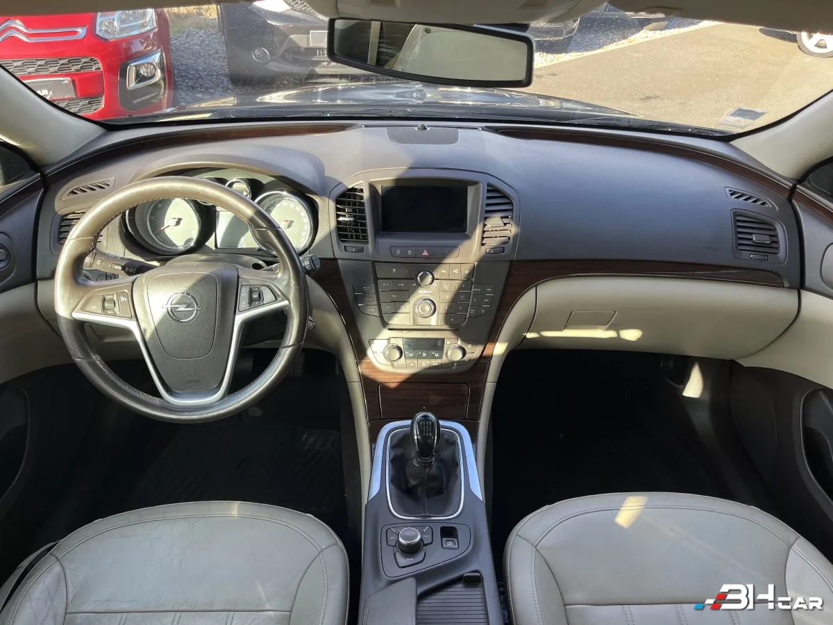 Opel Insignia - photo 12