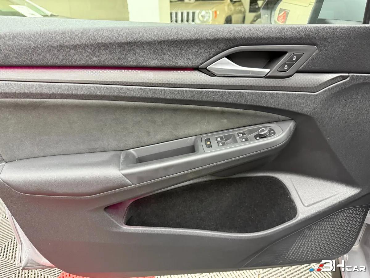 Aperçu indisponible de Volkswagen Golf