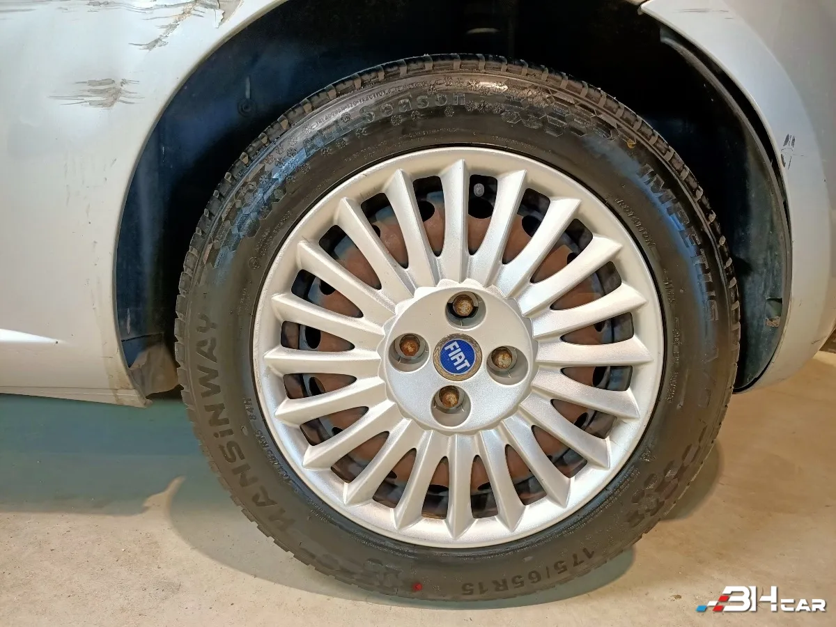 Fiat Grande Punto - photo 23