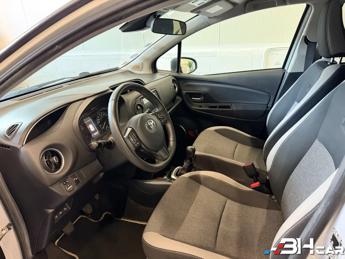 Toyota Yaris - photo 8