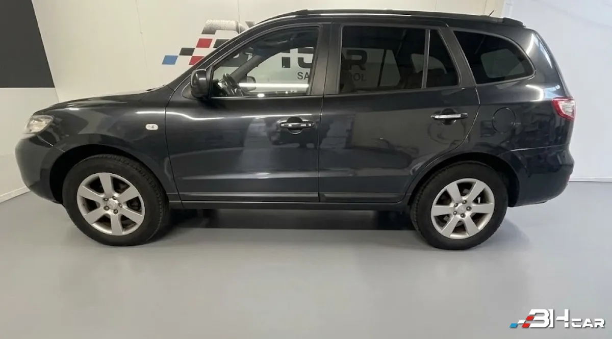Hyundai Santa Fe - photo 4