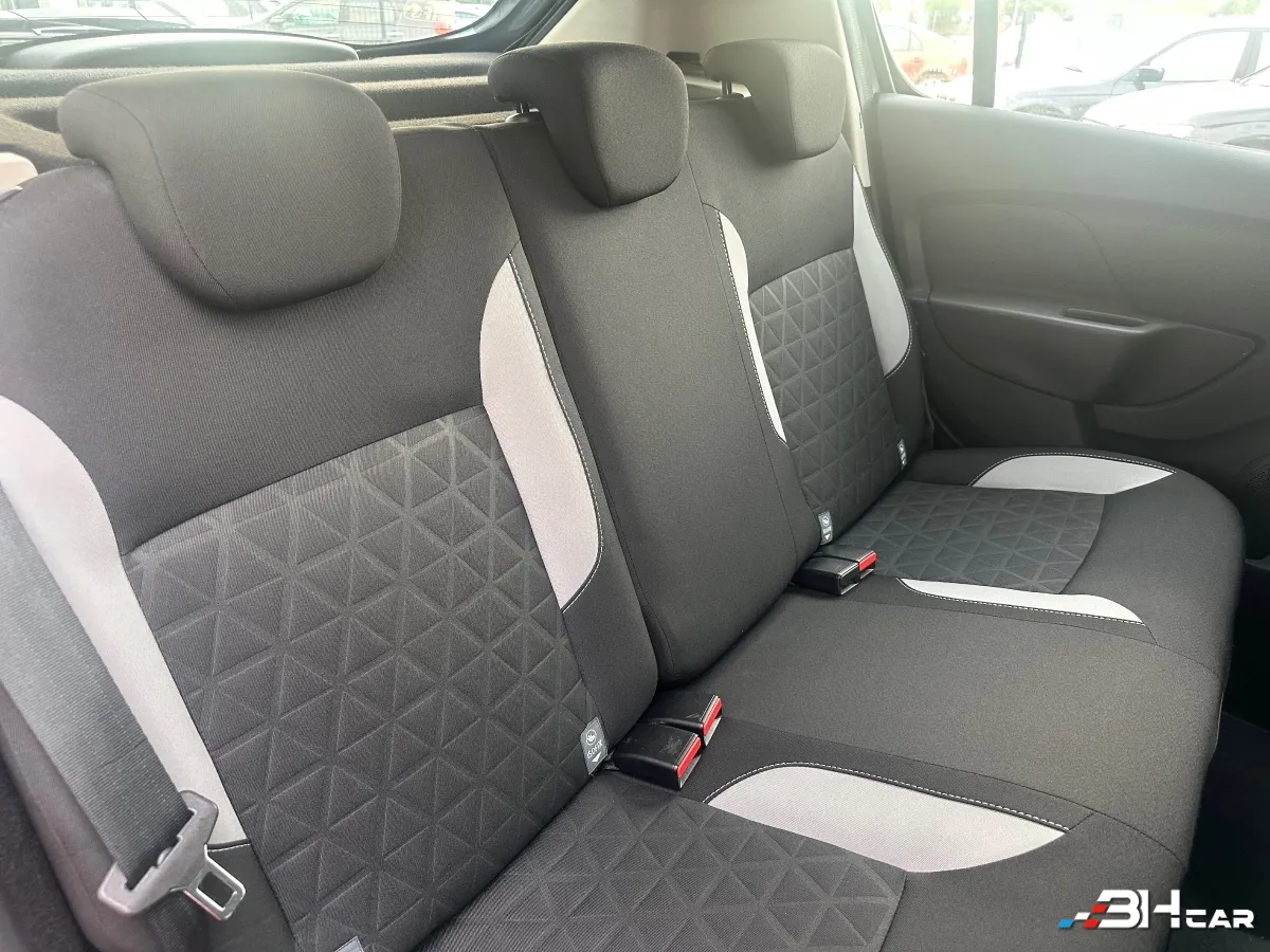 Dacia Sandero - photo 12