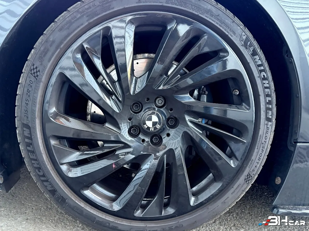 Bmw I8 - photo 20