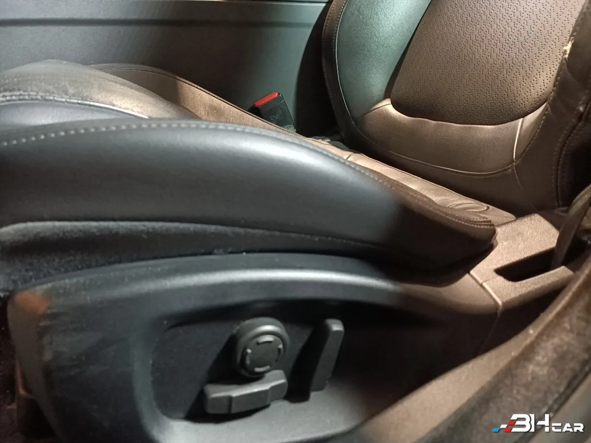 Jaguar Xe - photo 14