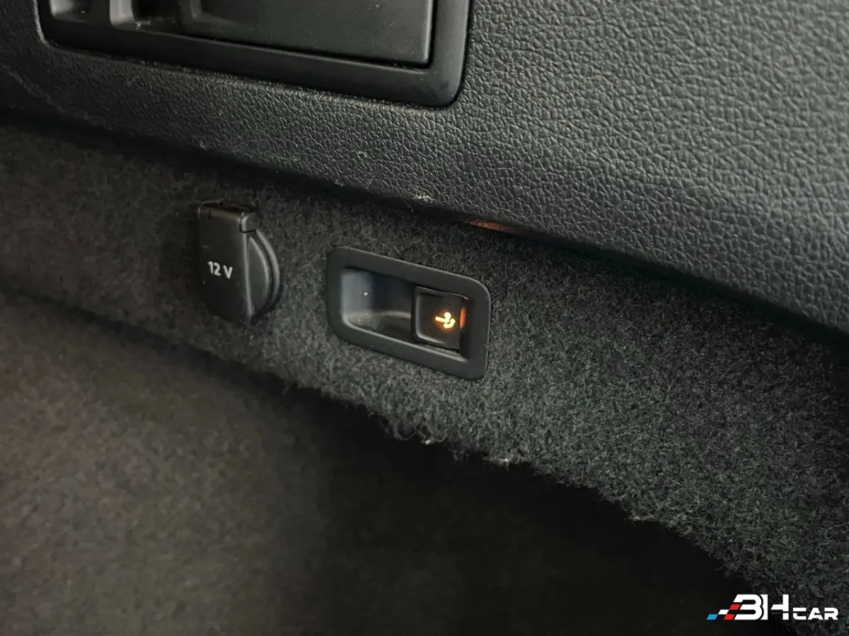 Volkswagen Passat - photo 17