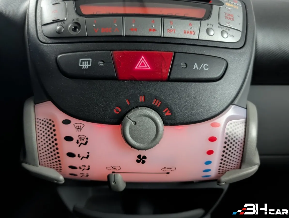Toyota Aygo - photo 14