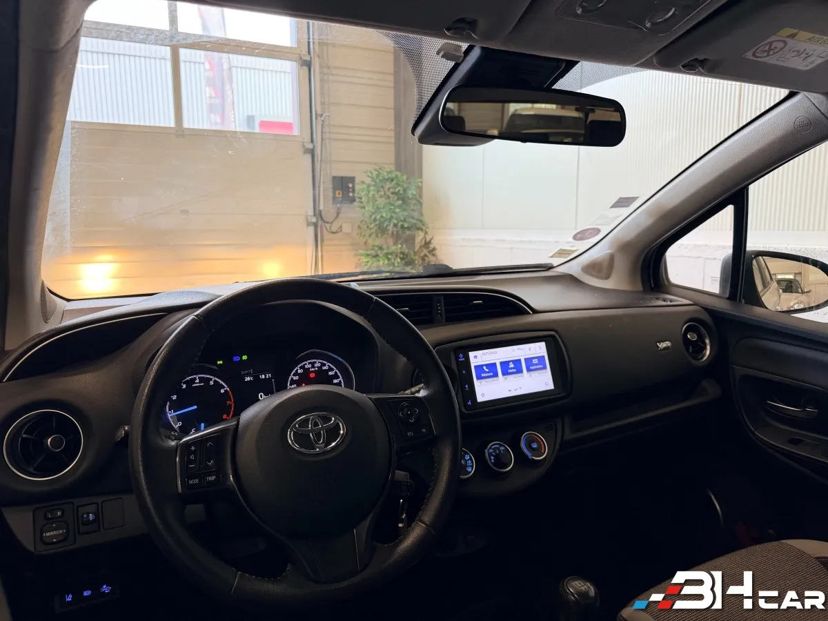 Toyota Yaris - photo 9