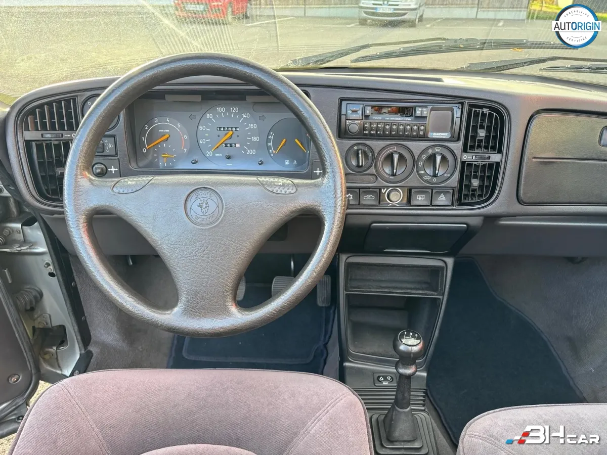 SAAB 900 - photo 11