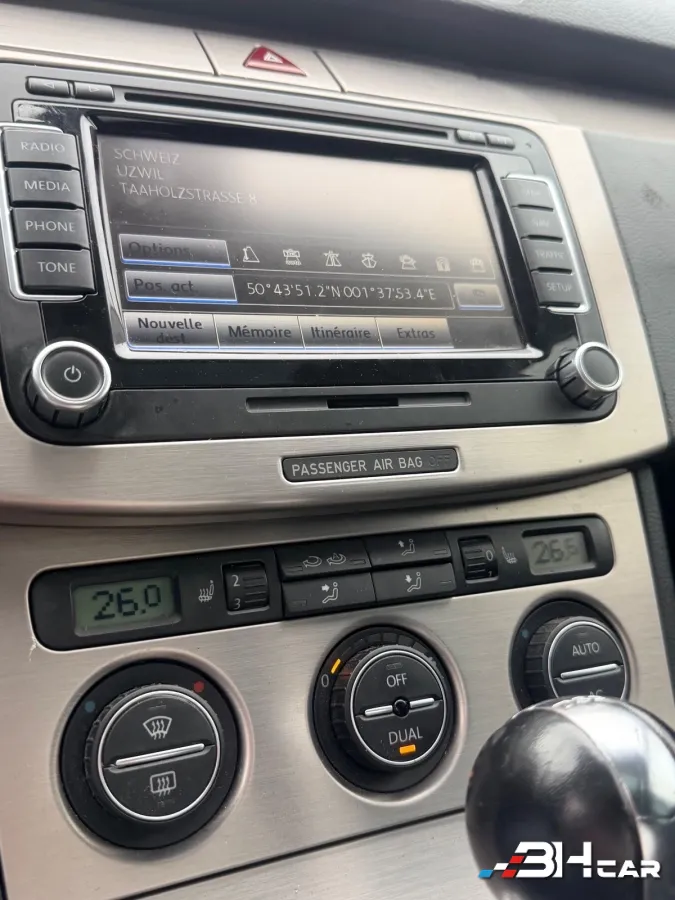 Volkswagen Passat - photo 11