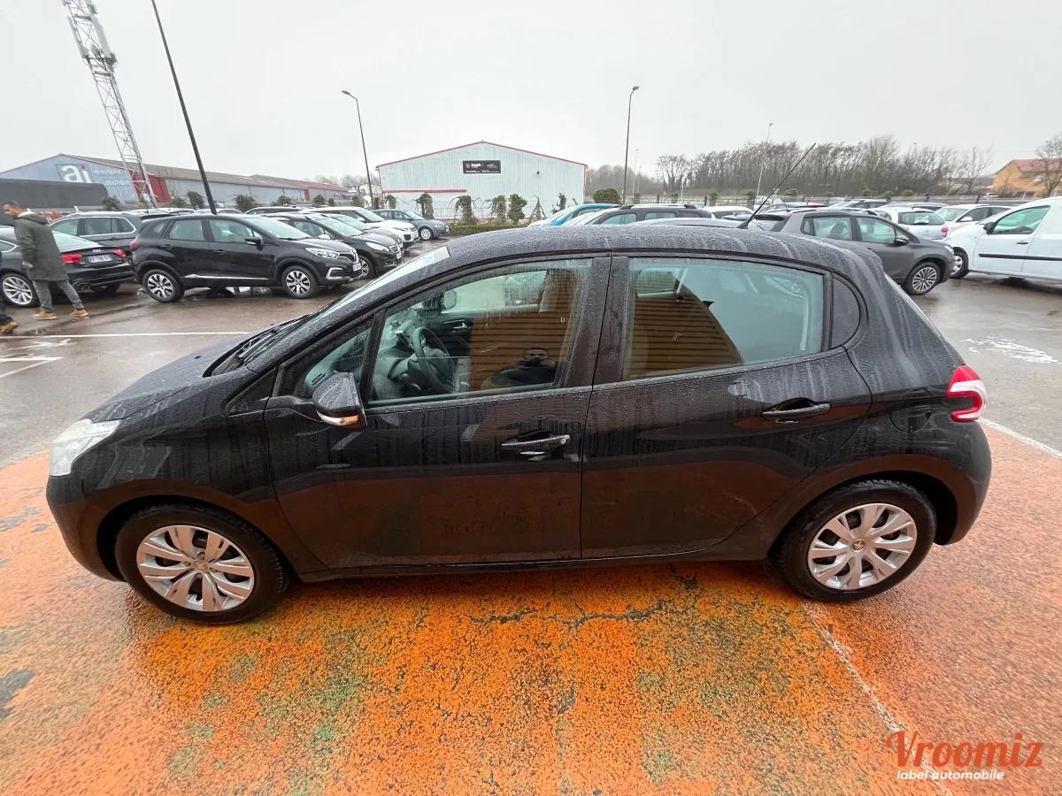 Peugeot 208 GENERATION-I 1.6 E-HDI 90 ACTIVE