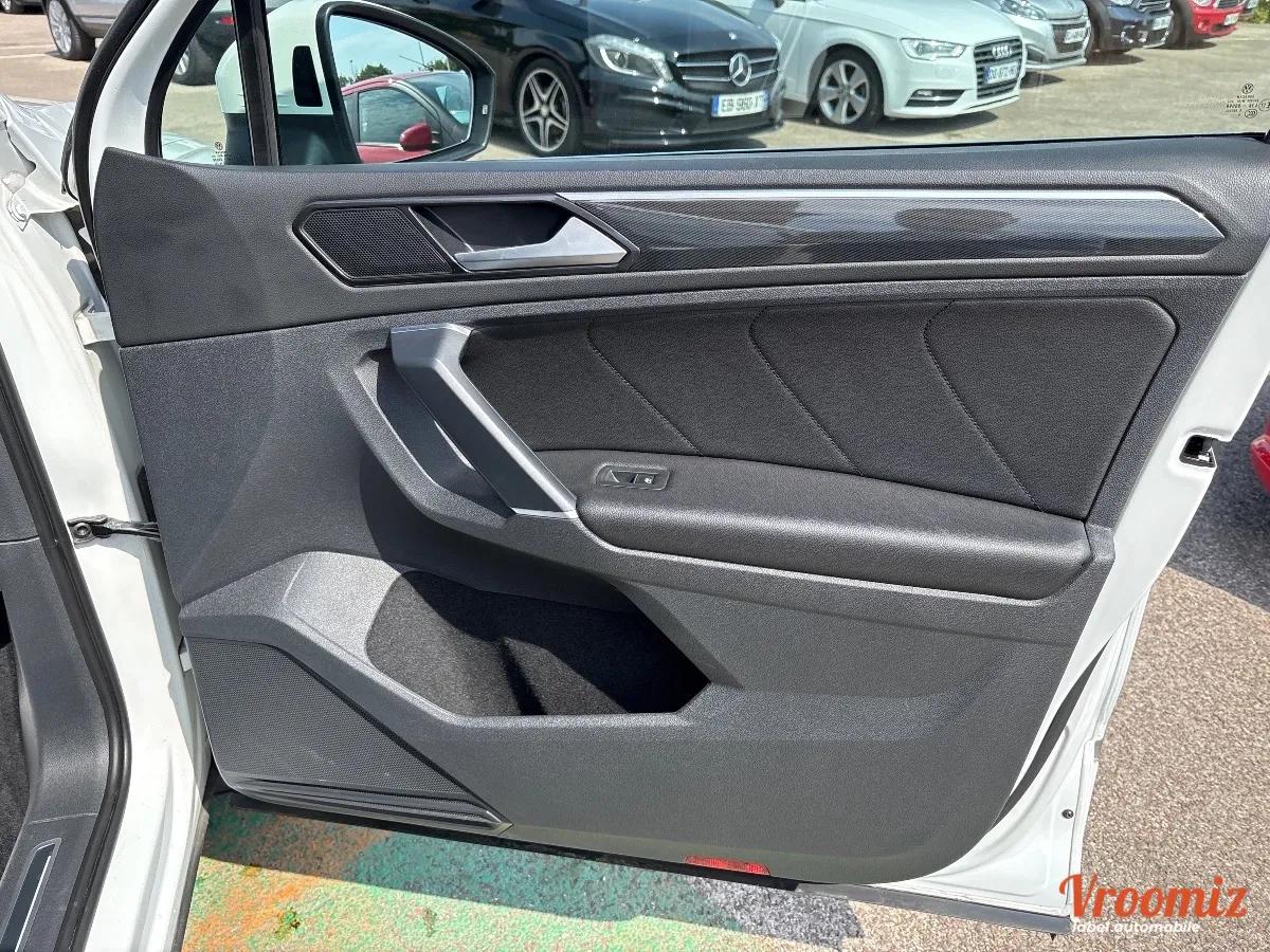 Volkswagen Tiguan 2.0 TDI 150 BLUEMOTION CARAT EXCLUSIVE DSG BVA