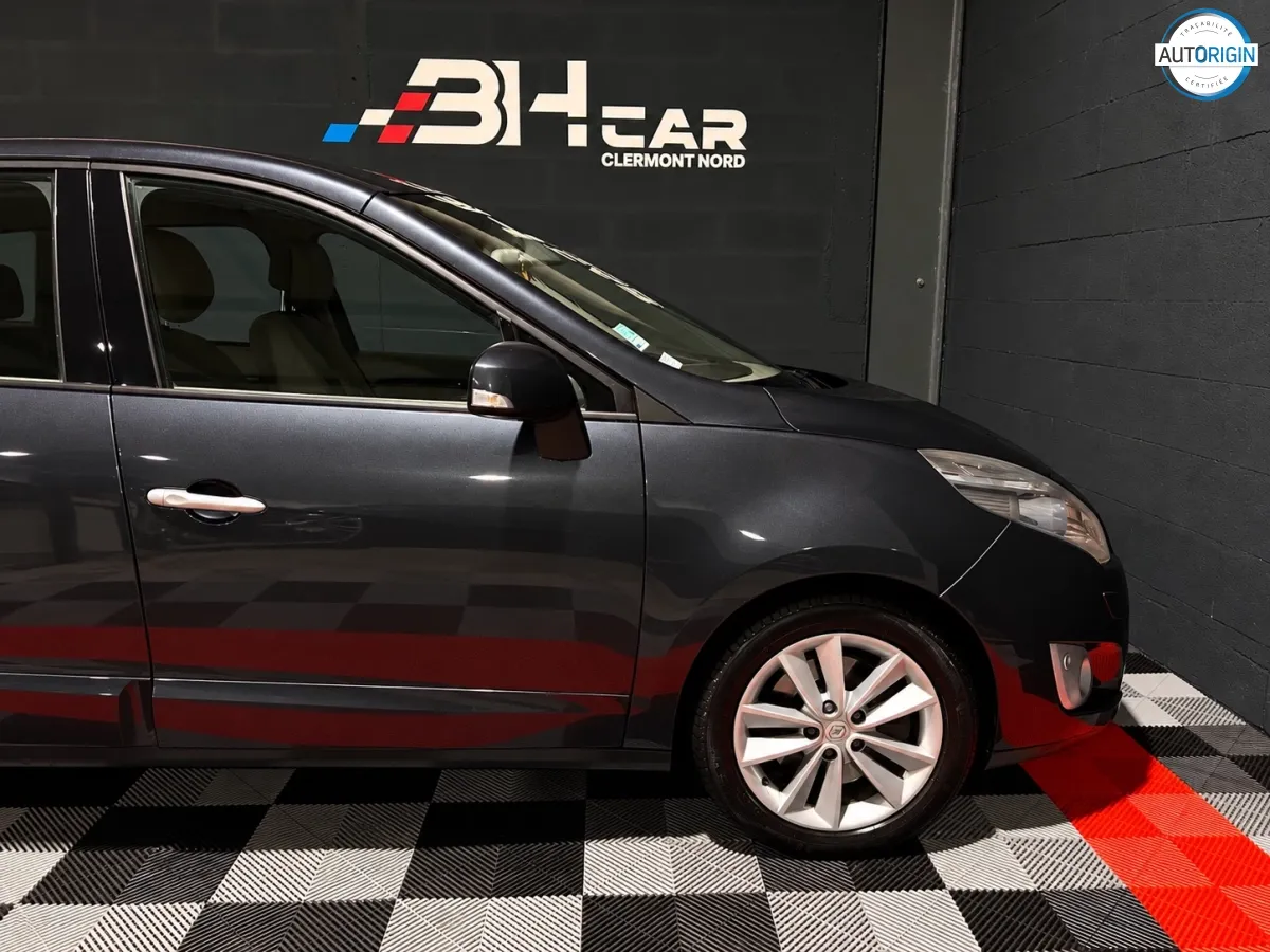 Renault Grand Scenic - photo 16