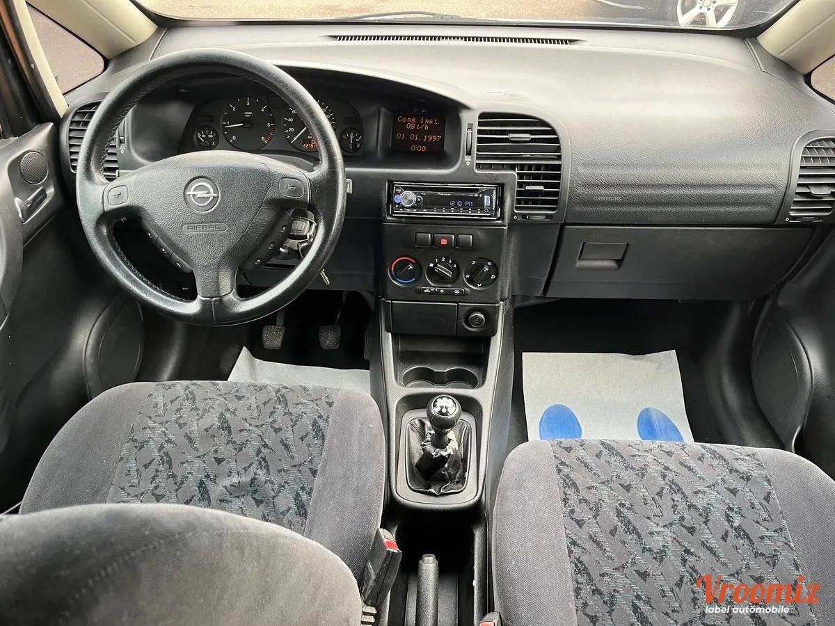 Opel Zafira 