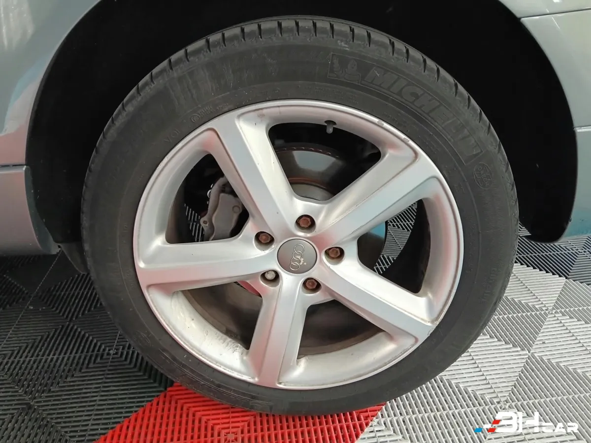 Audi Q7 - photo 23