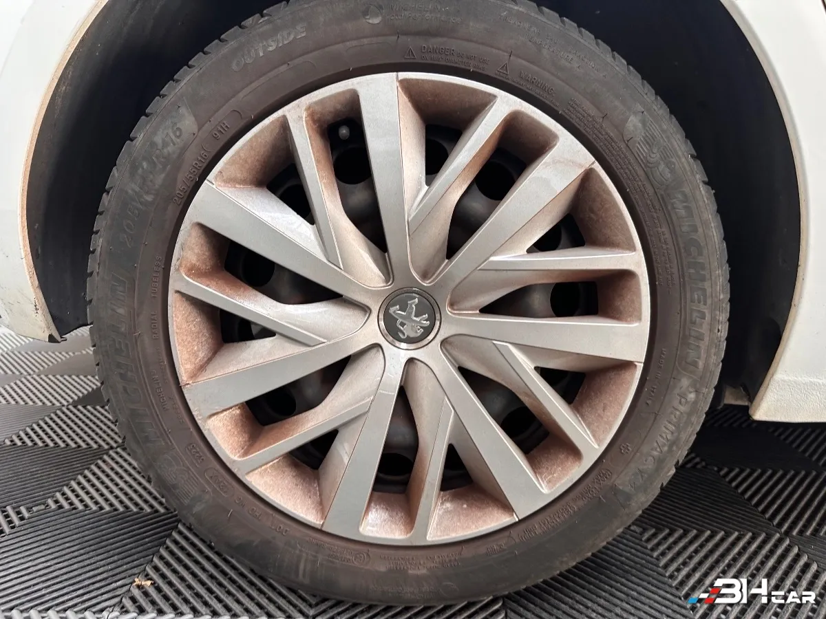 Peugeot 308 - photo 21