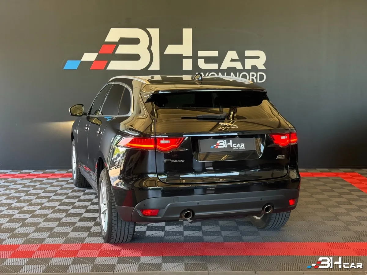 Jaguar F-pace - photo 17