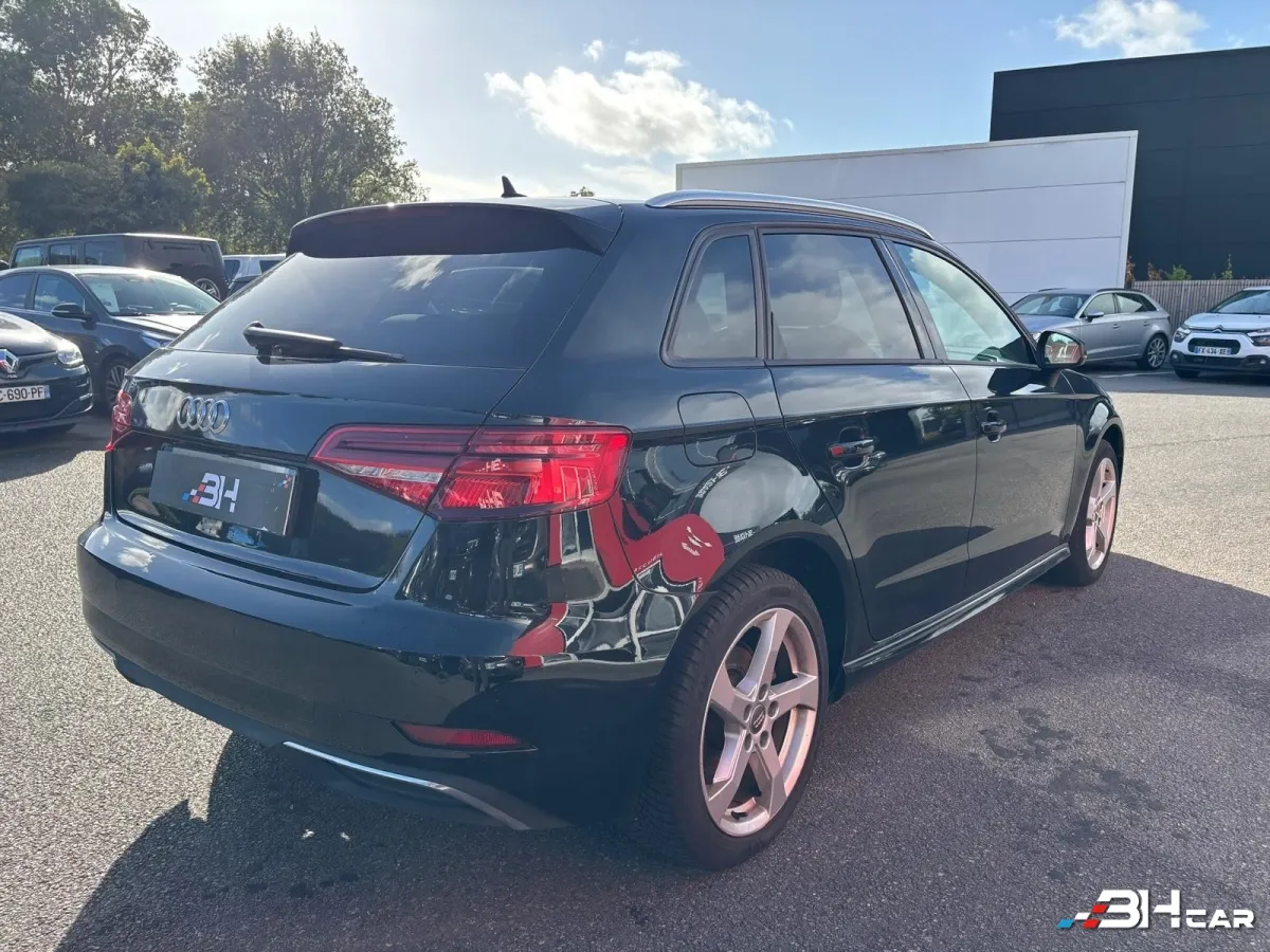 Audi A3 - photo 4