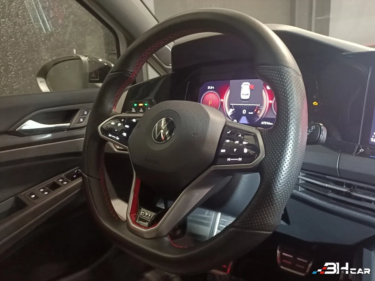 Volkswagen Golf - photo 12