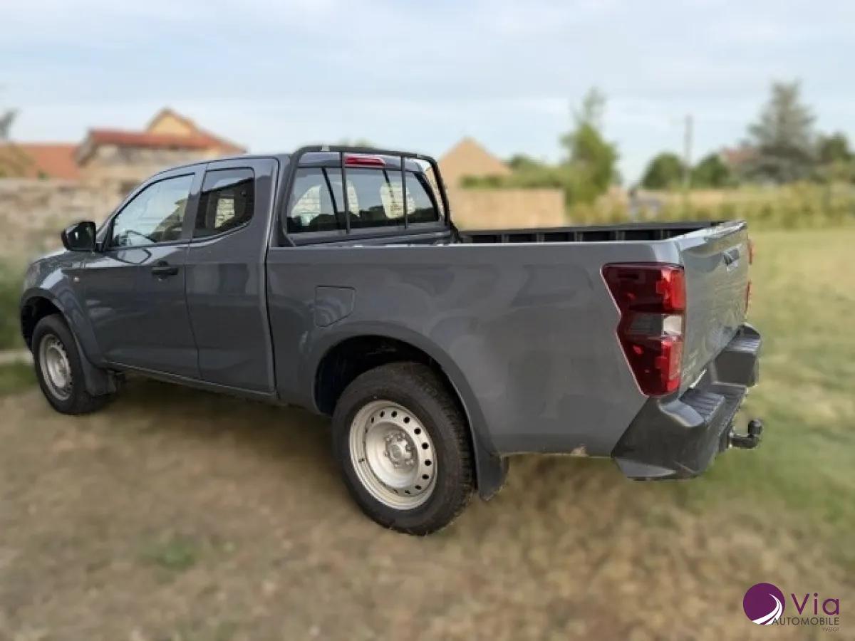 Isuzu D-max
