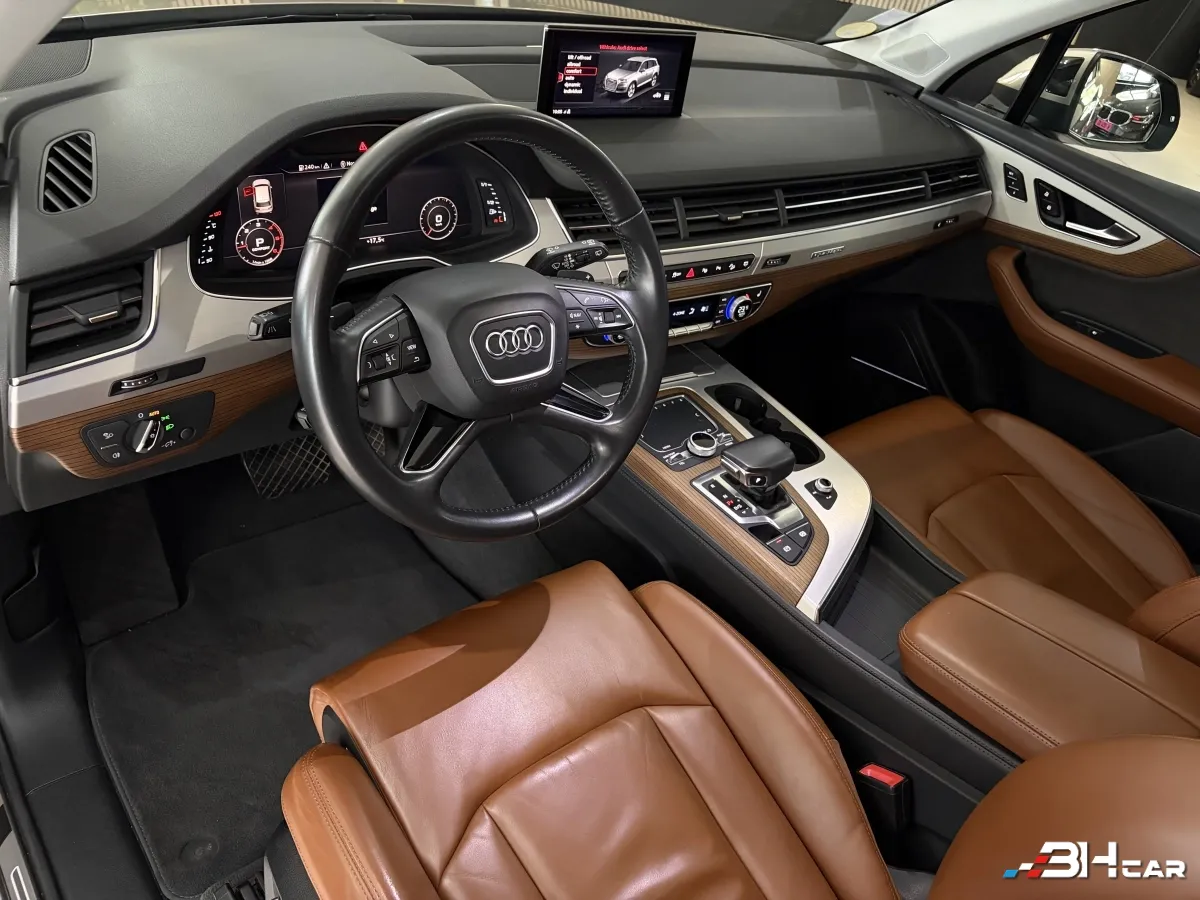 Audi Q7 - photo 10