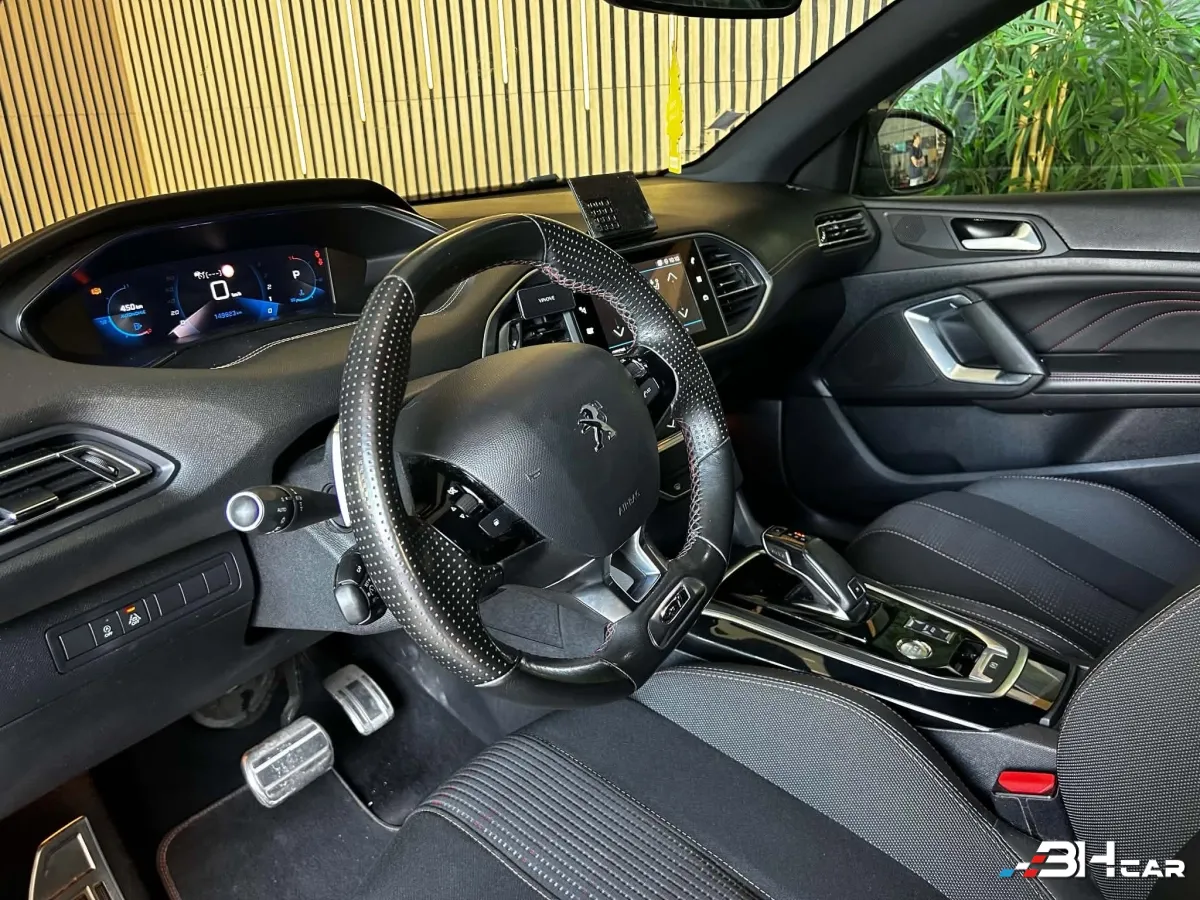 Peugeot 308 - photo 9